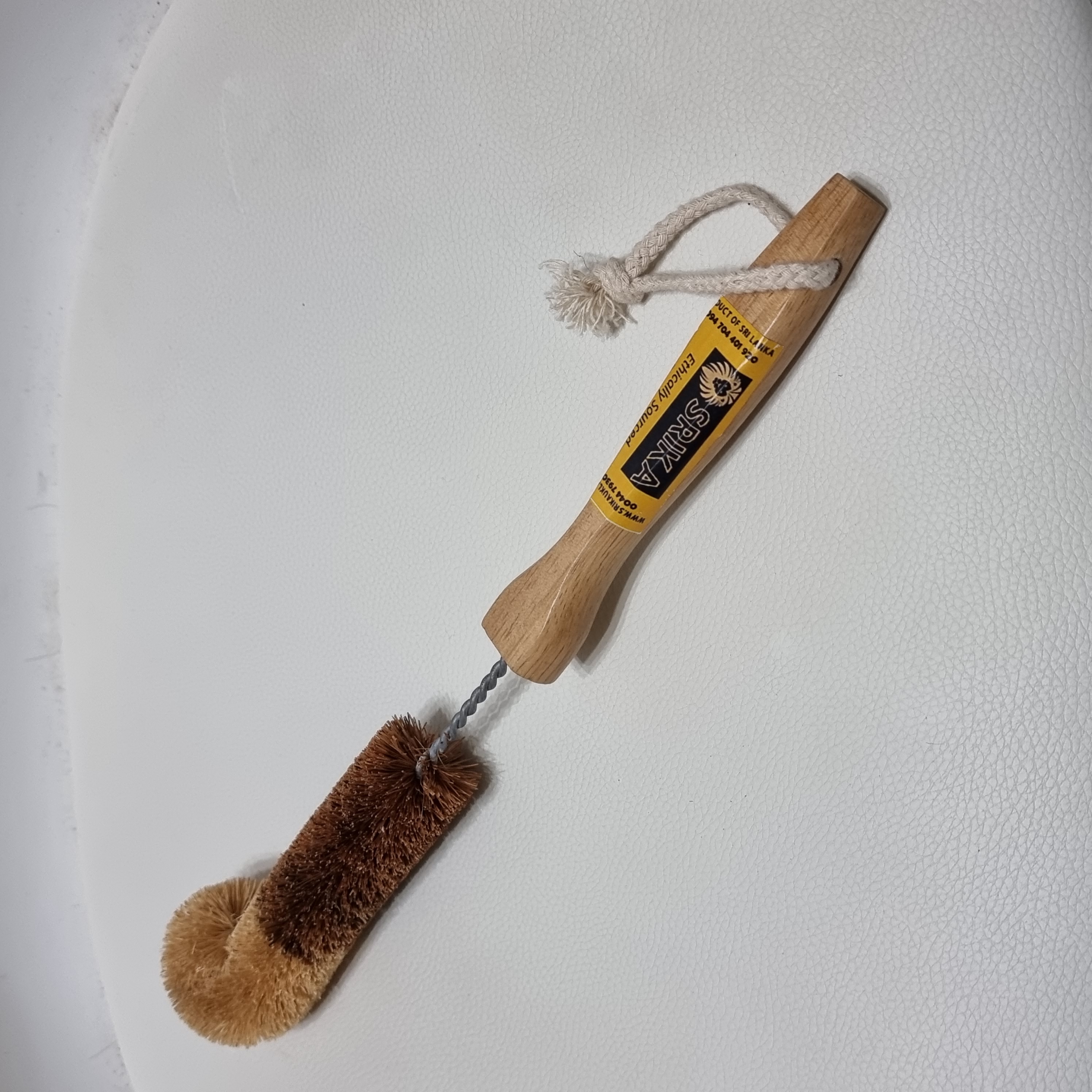 Coir Bottle Brush Long Handle (x 1)